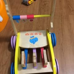 手押し車カタカタ値下げ中(週末限定)のサムネイル