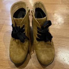 美品❣️女の子ショートブーツのサムネイル