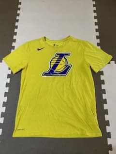 NIKE レイカーズ　Tシャツのサムネイル