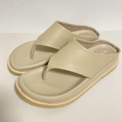 【美品】MOHI モヒ フラットソール トングサンダル ベージュ 37 美品】MOHI モヒ フラットソール トングサンダル ベージュ 37 - メルカリ