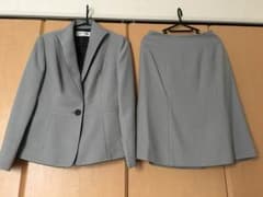 スカート スーツのサムネイル