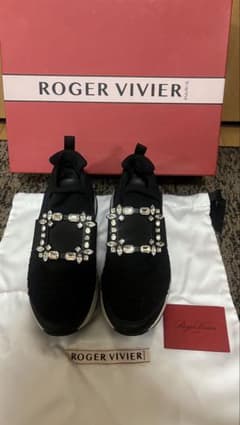 ROGER VIVIER ビジュー スニーカー ブラックのサムネイル