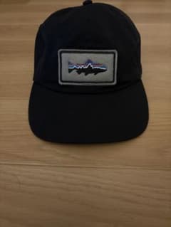 Patagonia フィッシュロゴ キャップ ブラックのサムネイル
