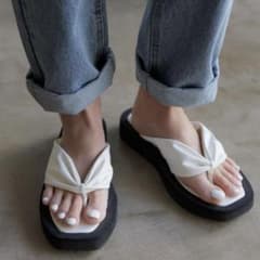 Tong Platform Sandalのサムネイル