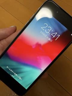 Apple iPhone 6 シルバー 4.7インチのサムネイル
