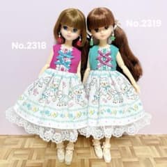 リカちゃんサイズハンドメイドワンピース&ピアスNo.2318・2319双子