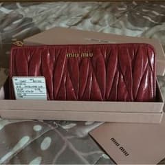miumiuラウンド財布☆のサムネイル