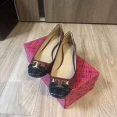 Chie Select様専用 美品Tory Burch パンプス バイカラーのサムネイル