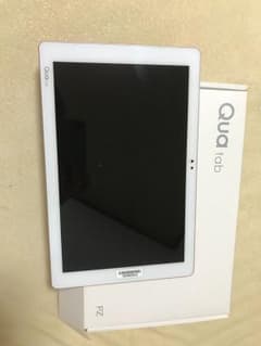 【美品】au Qua tab PZ LGT32SPA ピンクのサムネイル