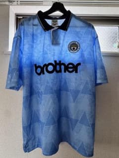 Manchester City 1989オフィシャルレトロ　(ほぼ新品) Manchester City 1989オフィシャルレトロ - メルカリ