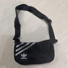 adidas ショルダーバッグのサムネイル