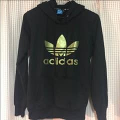 adidas パーカーのサムネイル