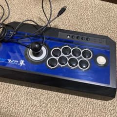 HORI PS4-047 ↩︎これではなくリアルアーケードプロ隼 です。のサムネイル