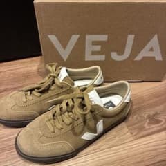 新品 VEJA スエード ブラウン スニーカー 箱付き - メルカリ