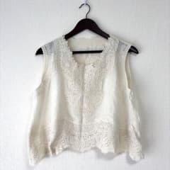 レース刺繍 ベスト ノースリーブ コットン100% アイボリーのサムネイル