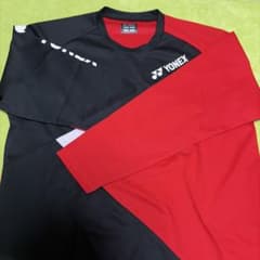 YONEX バドミントンウェア ブラック×レッド Lサイズのサムネイル