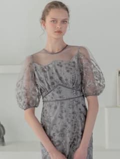 フラワーディテールパフスリーブIラインワンピースドレス結婚式二次会