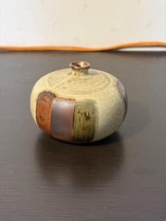 一輪挿し 小壺 高さ5cm 灰釉 民芸 陶器 花瓶 ミニ 未使用 花器のサムネイル