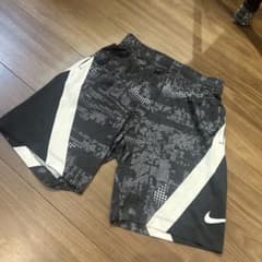 NIKE キッズハーフパンツのサムネイル