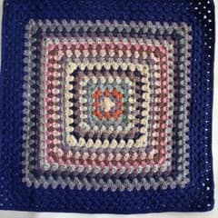 手編み マルチカバー グラニースクエア - メルカリ