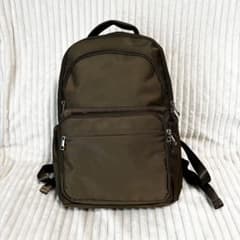 ワークマン女子 軽量3レイヤーポケットマザーズリュック カーキ 美品 