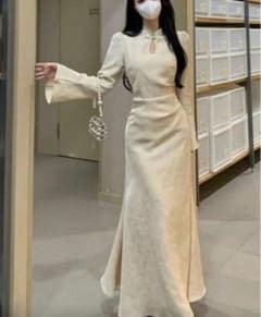 クリーム色 ホワイト ロングドレス チャイナ服 チャイナドレスのサムネイル