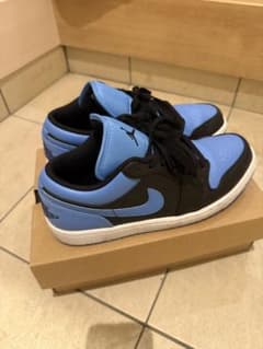 NIKE Air Jordan 1 Low ブルー ブラックのサムネイル