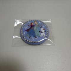 ディズニー 刺繍缶バッジ アナと雪の女王 - メルカリ