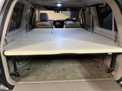 ★車中泊★ FLEX RENOCAトヨタ　ランドクルーザー100 用ベッドキットのサムネイル