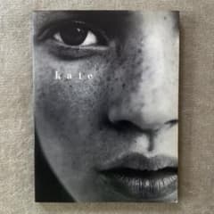 ケイト・モス写真集 Kate: The Kate Moss Book﻿ 洋書 - メルカリ