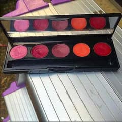 2000¥Make up Foreverのサムネイル