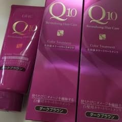 新品 Q10美容液カラートリートメント2本 おまけ付き(*^^*)のサムネイル