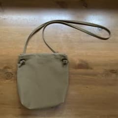 美品atelier emau サコッシュ　ショルダーバッグのサムネイル