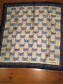 ピエール カルダン スカーフ　75×75のサムネイル
