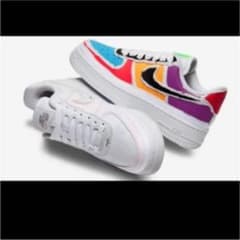 NIKE エアフォース1  07LX REVEALのサムネイル