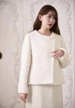 美品】Herlipto Elise Boucle Peplum Coat - メルカリ