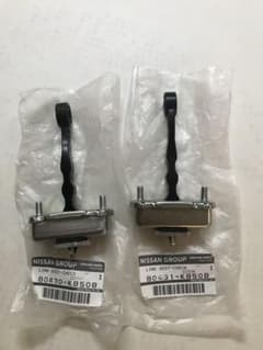 GTR R35のドアチェックリンク左右セット　流用　加工済　未装着品のサムネイル