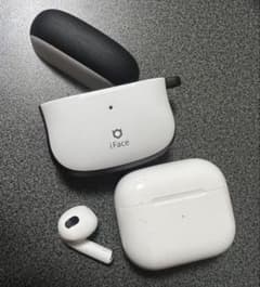 AirPods第3世代　左のみイヤホン　iFaceケース付きのサムネイル