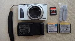 富士フィルム　FinePix F1000EXR　 SDカード8G付きのサムネイル