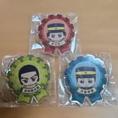 ゴールデンカムイおなまえアクリルバッジ 3種セット新品未使用品です。
