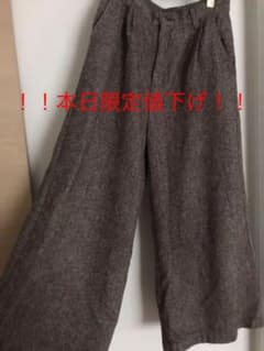 【本日限定最終値下げ】ワイドパンツのサムネイル