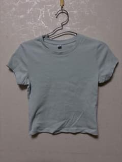 UNIQLO クロップド丈 半袖Tシャツ ライトブルーのサムネイル