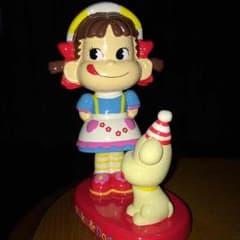 ペコちゃん置物のサムネイル