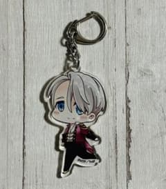 ユーリ!!! on ICE アクキー ヴィクトル - メルカリ