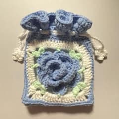 ハンドメイド かぎ針編み 巾着袋 ポーチ 薔薇(バラ)モチーフ ブルー青かわいい