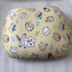 Chiikawa Cushion Table