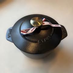 STAUB ラ・ココット de GOHANブラック Mサイズ 16cm - メルカリ