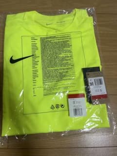 【期間限定限界値引き！】Nike 蛍光イエロー シャツ Lサイズのサムネイル