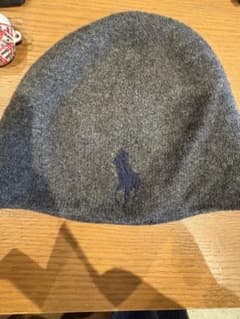 ポロ刺繍入りグレーのビーニー帽子のサムネイル