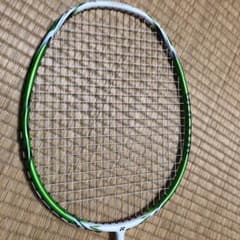 ヨネックス　バドミントンラケットのサムネイル